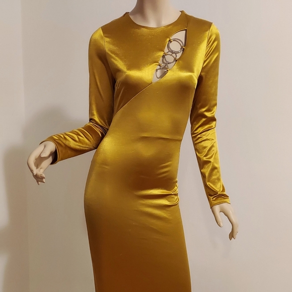 Dresses & Skirts - Vtg gold bodycon dress with Metal loops